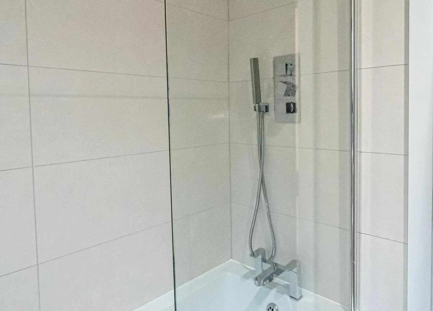 Apartament Modern 4-Bed Townhouse, Conveniently Located Near Leeds City Centre - Perfect For Corporate Stays