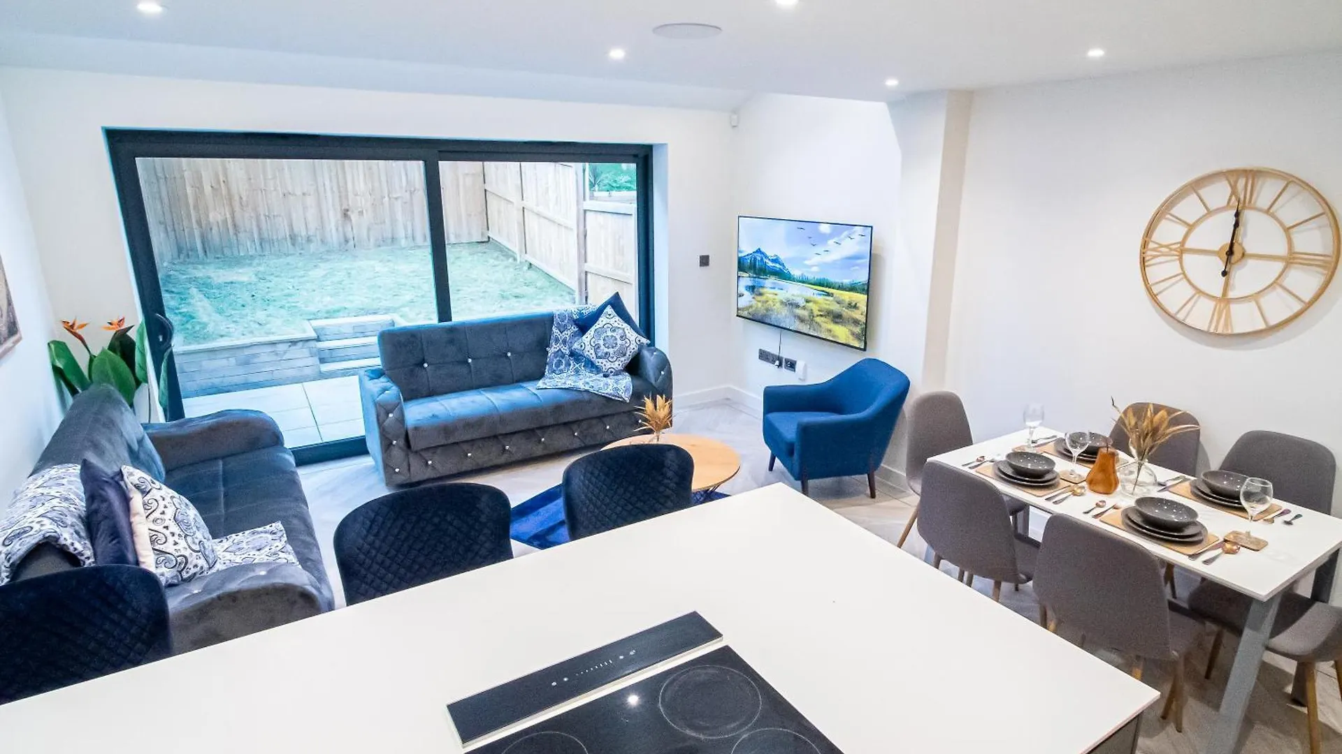Apartament Modern 4-Bed Townhouse, Conveniently Located Near Leeds City Centre - Perfect For Corporate Stays